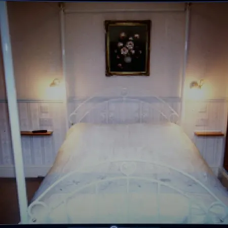 The Captain Guest house Scarborough